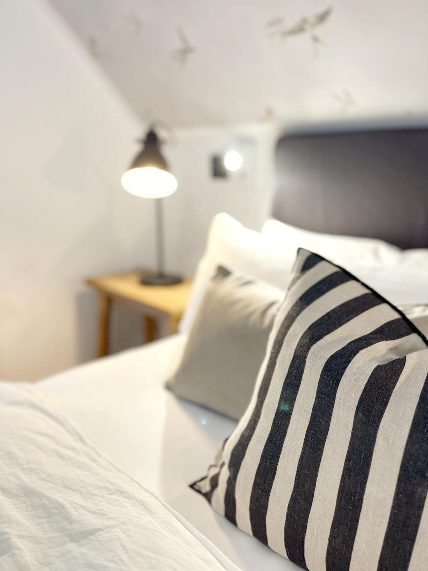 Tauberchalet I Boutique-Ferienhaus Mit Sauna, Whirlpool & Natur I 10Min Walk To Historic Old Town 罗滕堡 外观 照片