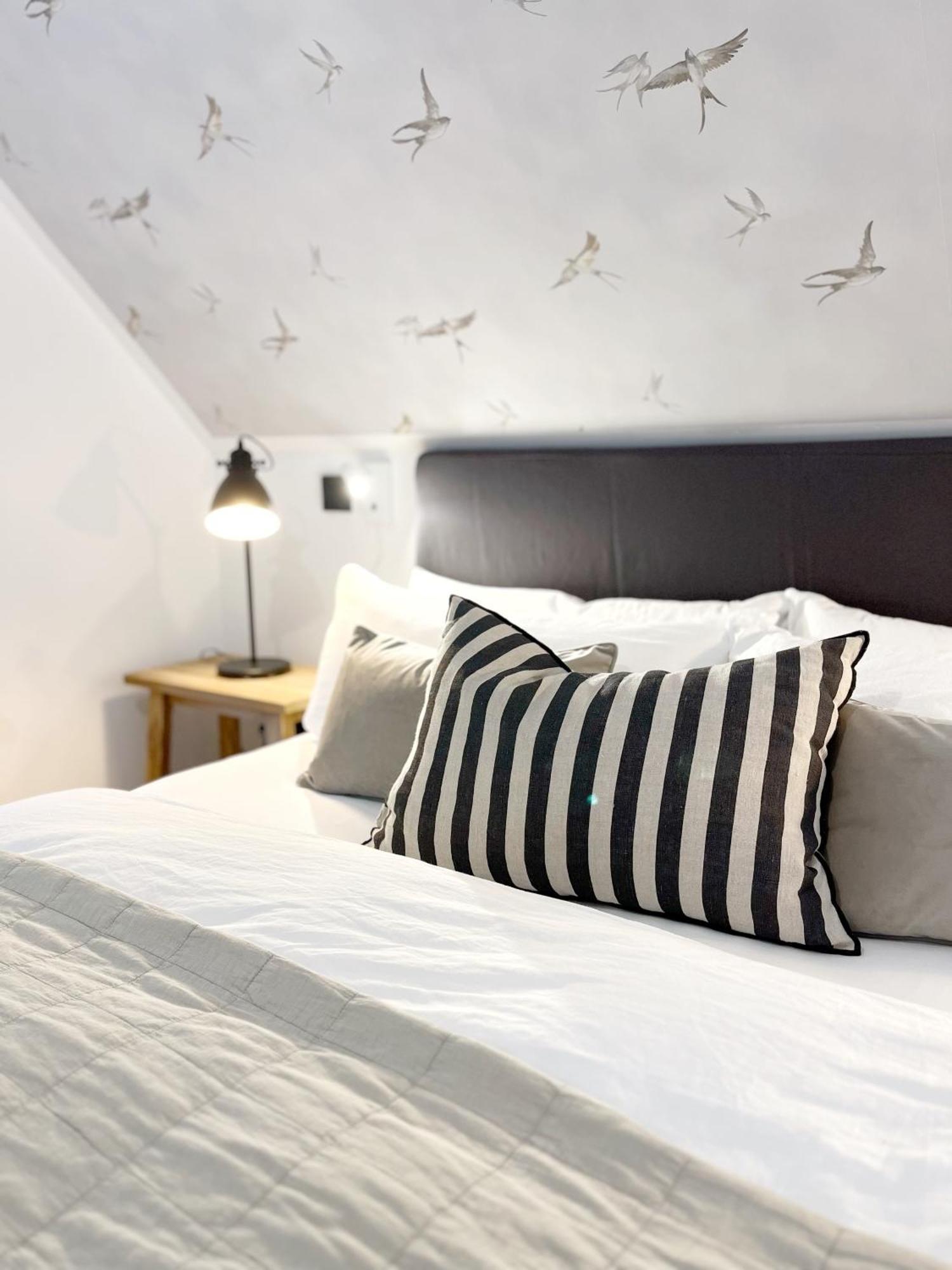Tauberchalet I Boutique-Ferienhaus Mit Sauna, Whirlpool & Natur I 10Min Walk To Historic Old Town 罗滕堡 外观 照片